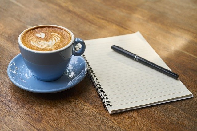 káva pero zápisník