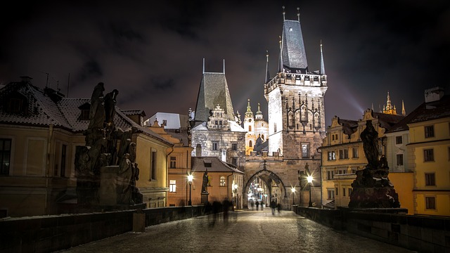Praha v nočním světle